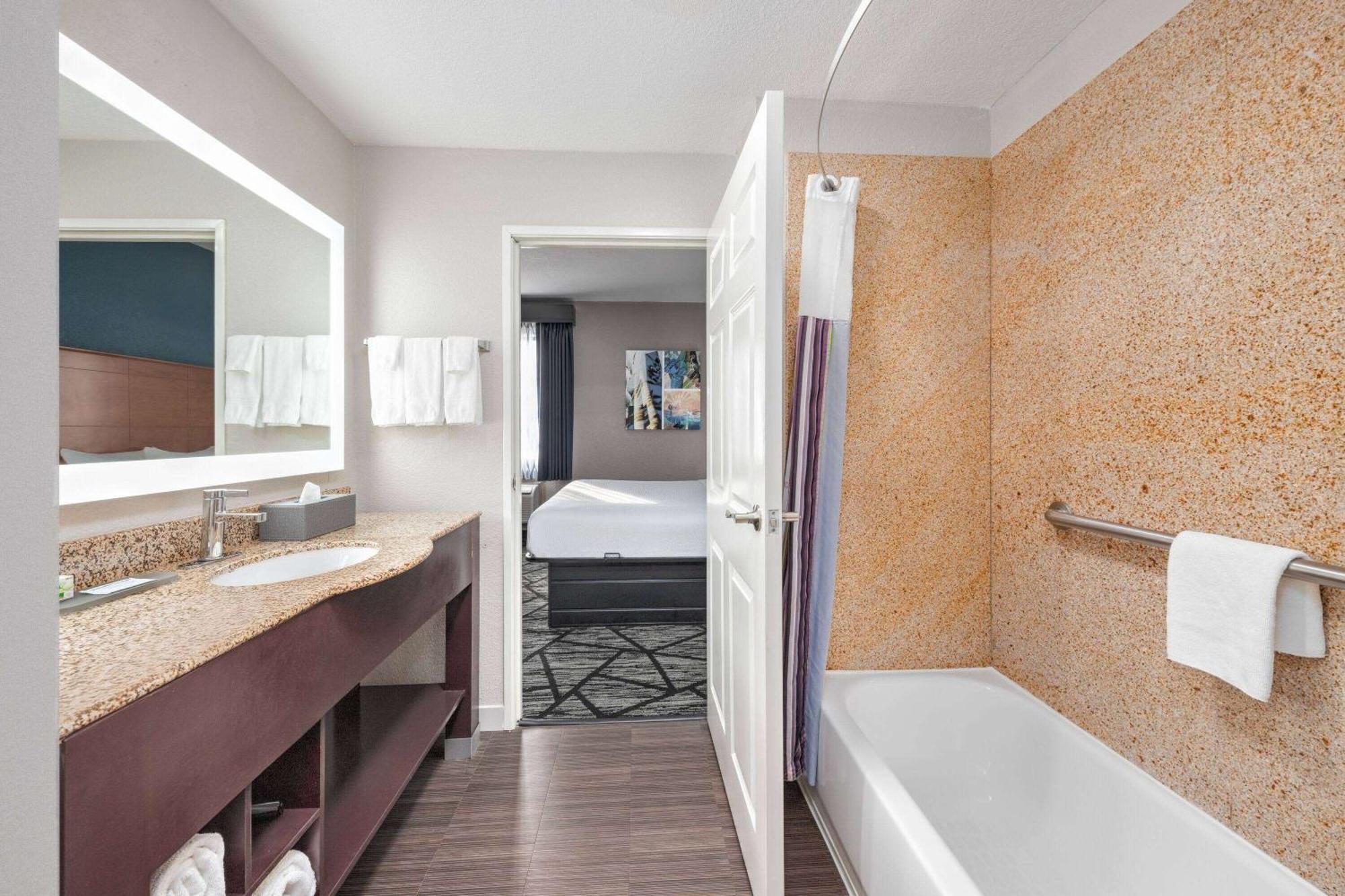 La Quinta By Wyndham Hotel 3*
