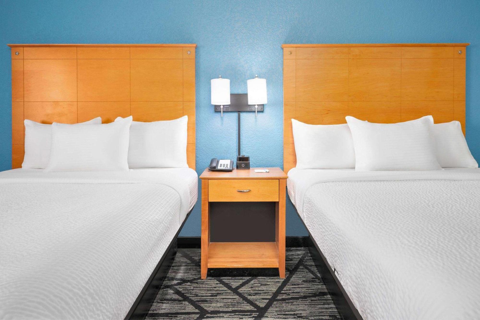 Hotel La Quinta By Wyndham 3*